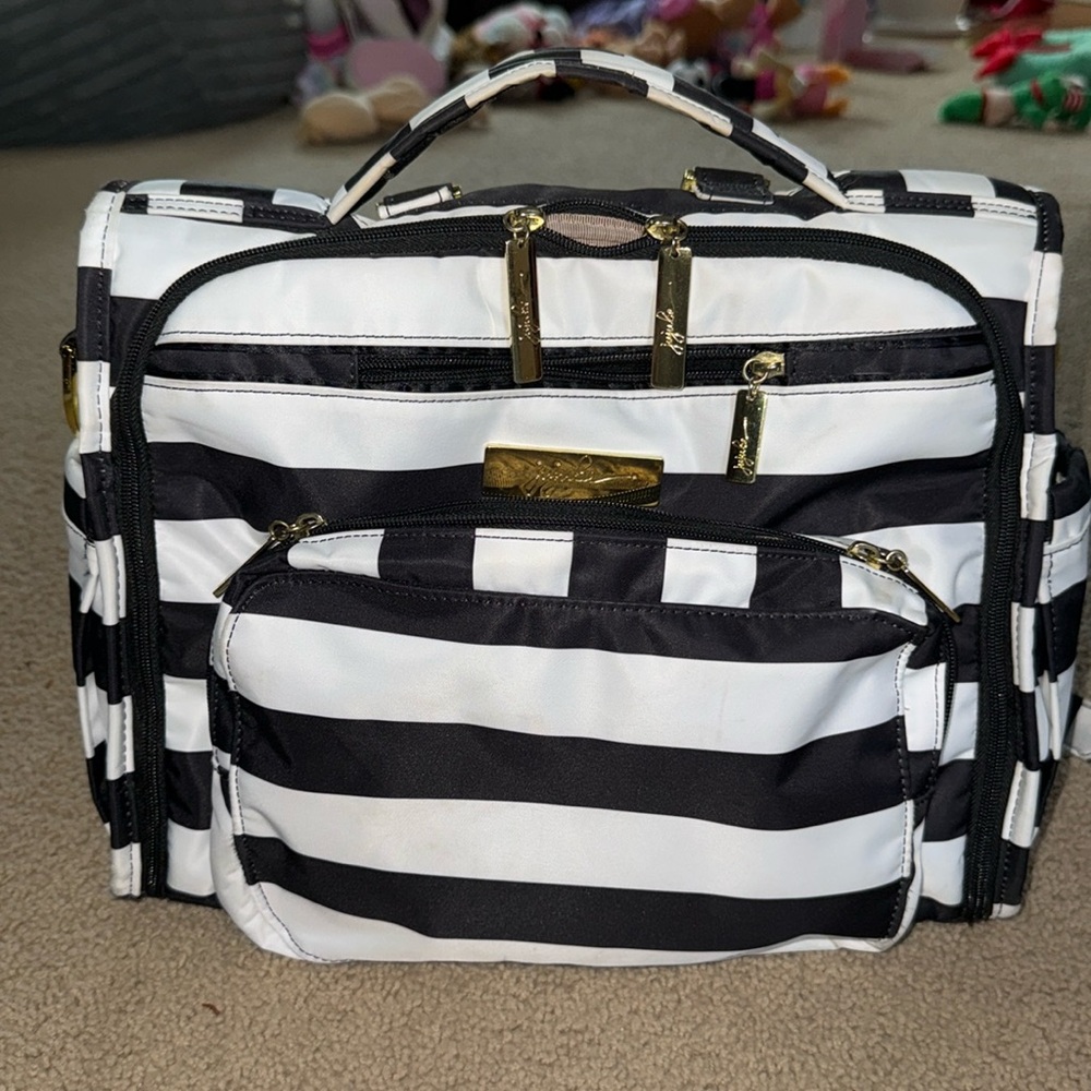 Ju-ju-be Legacy Collection B.F.F. Convertible The First Lady Diaper Bag
